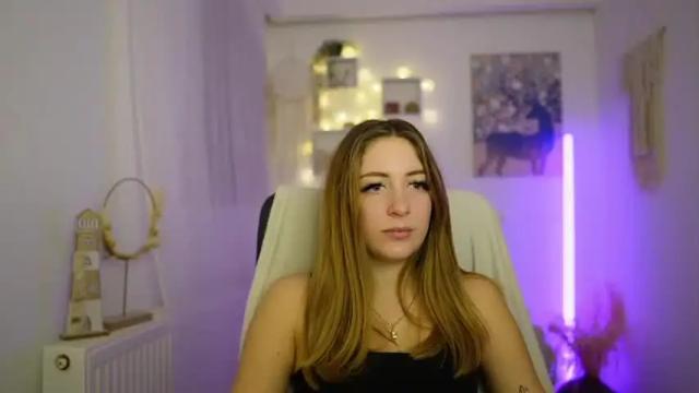 Image 2 of tina_nappi Stream on Chaturbate on 17 months ago