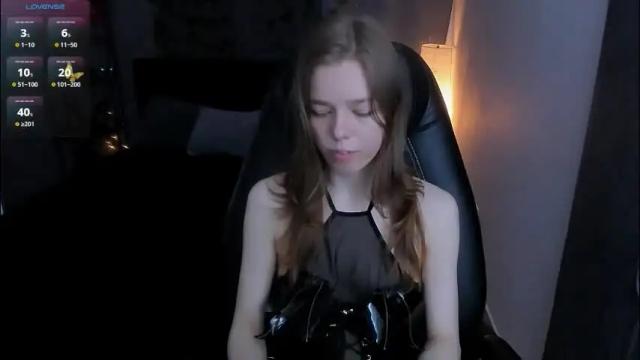 Image 8 of tina_tayllor Stream on Chaturbate on 1 month ago