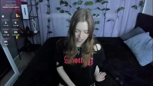 Image 4 of tina_tayllor Stream on Chaturbate on 9 days ago