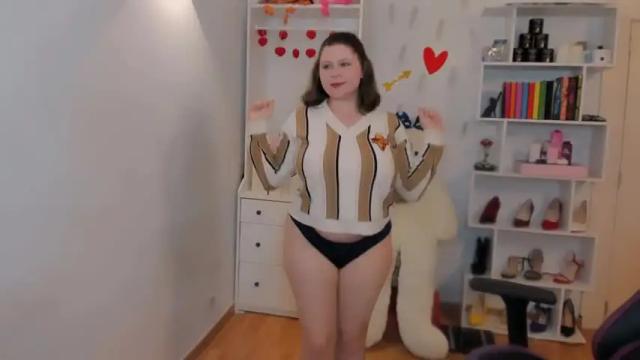 Image 12 of tinaangelll Stream on Chaturbate on 14 months ago