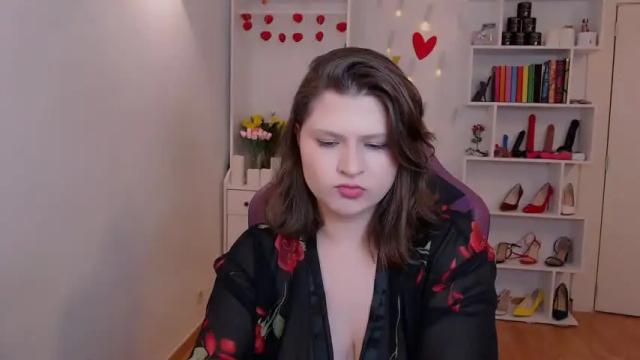 Image 2 of tinaangelll Stream on Chaturbate on 14 months ago