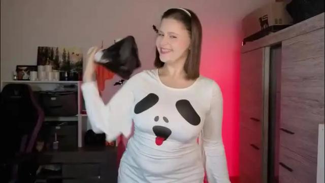 Image 7 of tinaangelll Stream on Chaturbate on 1 day ago