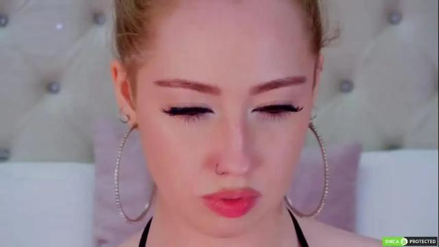 Image 11 of tinabrook Stream on Chaturbate on 14 days ago