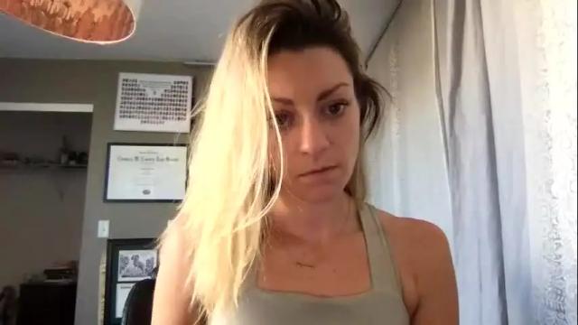 Image 6 of tinacolby Stream on Chaturbate on 19 months ago