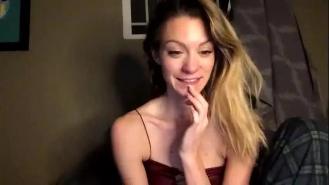 Image 2 of tinacolby Stream on Chaturbate on 16 months ago