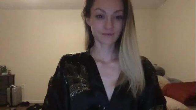 Image 6 of tinacolby Stream on Chaturbate on 15 months ago