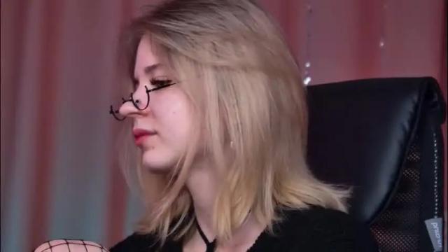 Image 12 of tinadavil Stream on Chaturbate on 4 days ago