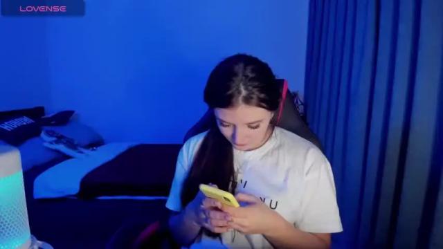 Image 7 of tinaferrell Stream on Chaturbate on 16 months ago