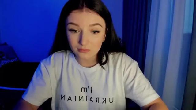 Image 4 of tinaferrell Stream on Chaturbate on 16 months ago