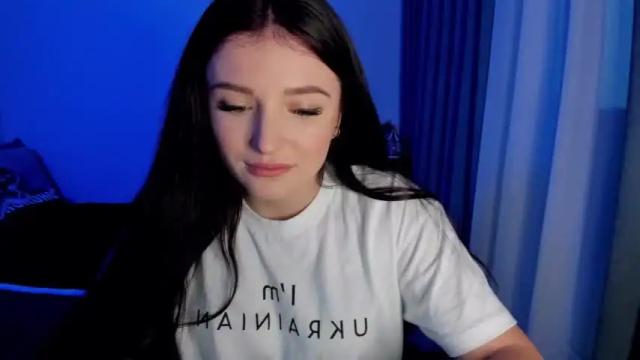 Image 6 of tinaferrell Stream on Chaturbate on 16 months ago
