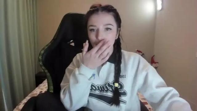 Image 3 of tinaferrell Stream on Chaturbate on 16 months ago