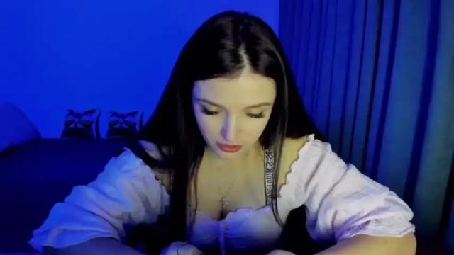Image 2 of tinaferrell Stream on Chaturbate on 16 months ago