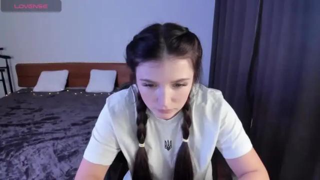 Image 3 of tinaferrell Stream on Chaturbate on 15 months ago