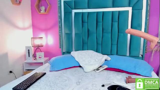 Image 2 of tinajones20 Stream on Chaturbate on 25 days ago