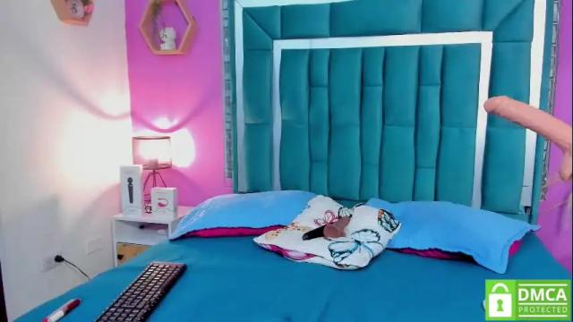 Image 8 of tinajones20 Stream on Chaturbate on 18 days ago