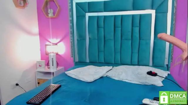 Image 7 of tinajones20 Stream on Chaturbate on 21 hours ago
