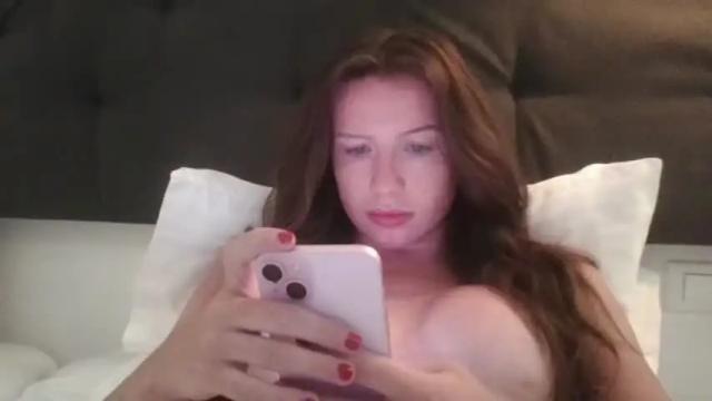 Image 8 of tinajordan Stream on Chaturbate on 5 months ago