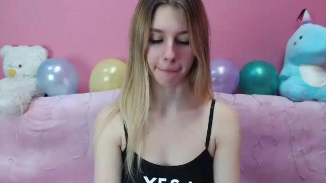 Image 4 of tinaminas Stream on Chaturbate on 15 months ago