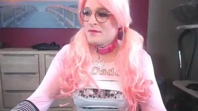 Image 4 of tinanoxx Stream on Chaturbate on 22 months ago