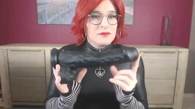 Image 3 of tinanoxx Stream on Chaturbate on 21 months ago