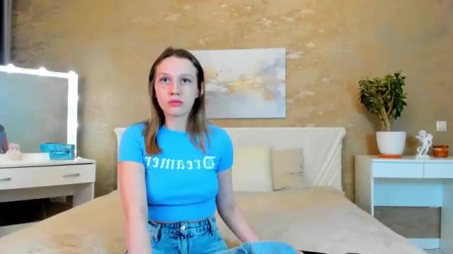 Image 2 of tinarichards Stream on Chaturbate on 19 months ago