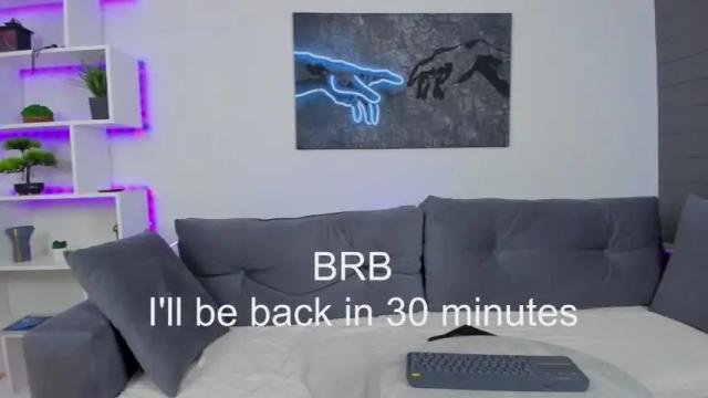 Image 6 of tinaroxx Stream on Chaturbate on 13 months ago