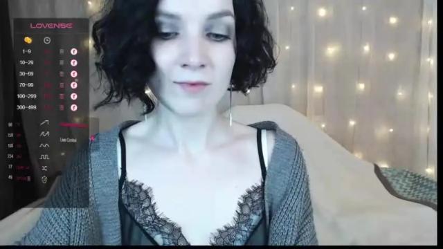 Image 4 of tinawincee Stream on Chaturbate on 13 months ago