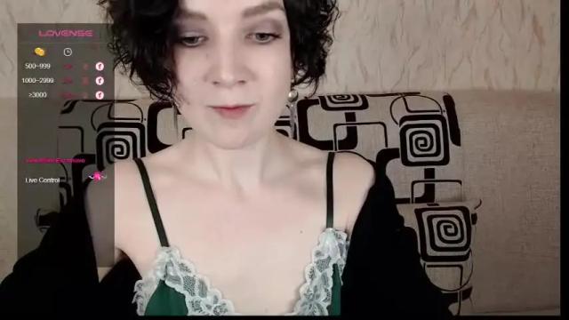 Image 10 of tinawincee Stream on Chaturbate on 20 days ago