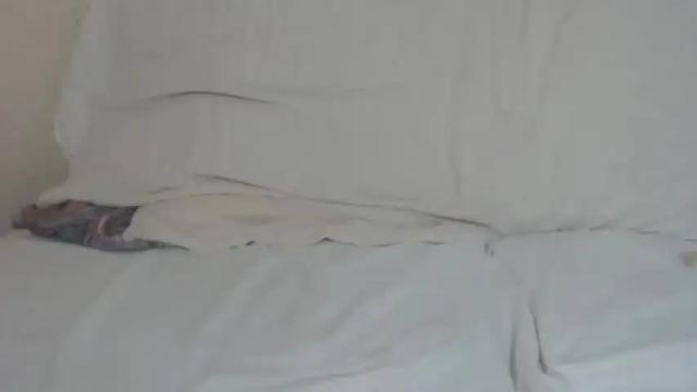 Image 10 of tinaxxxpetitexoxo Stream on Chaturbate on 13 months ago