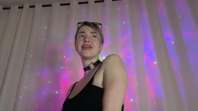 Image 9 of tinayummy Stream on Chaturbate on 26 months ago