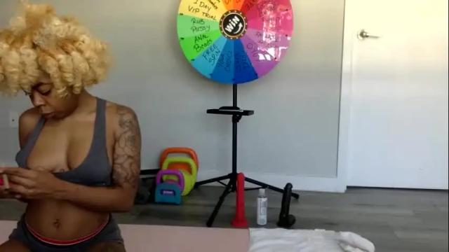 Image 6 of tineebadass Stream on Chaturbate on 5 months ago