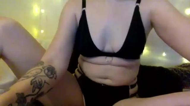 Image 8 of tiney2938 Stream on Chaturbate on 15 months ago