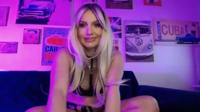Image 12 of tinkerbell822 Stream on Chaturbate on 12 months ago