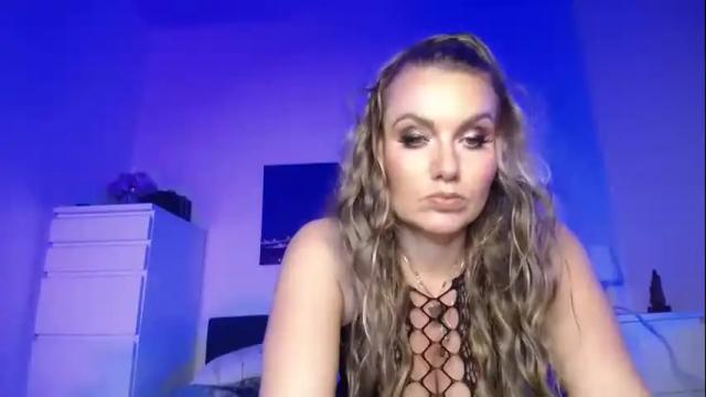 Image 12 of tinkerbell822 Stream on Chaturbate on 12 days ago