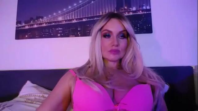 Image 2 of tinkerbell822 Stream on Chaturbate on 8 days ago
