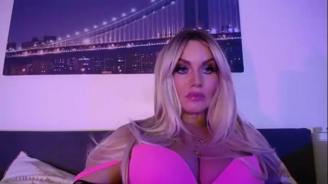 Image 6 of tinkerbell822 Stream on Chaturbate on 8 days ago