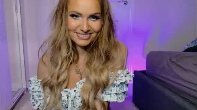 Image 12 of tinkerbell822 Stream on Chaturbate on 10 days ago