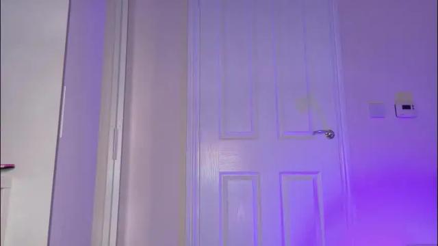 Image 11 of tinkerbell822 Stream on Chaturbate on 3 days ago