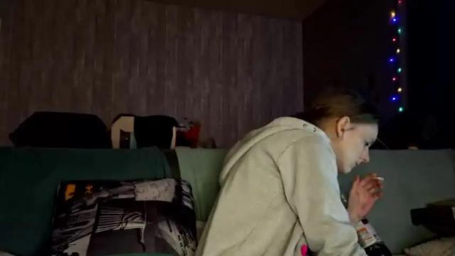 Image 2 of tinkerlove660670 Stream on Chaturbate on 19 months ago