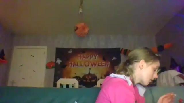 Image 3 of tinkerlove660670 Stream on Chaturbate on 18 months ago