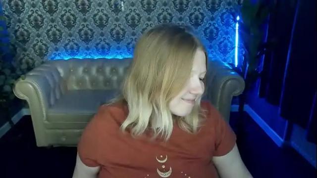 Image 2 of tinkerrbelll Stream on Chaturbate on 1 month ago