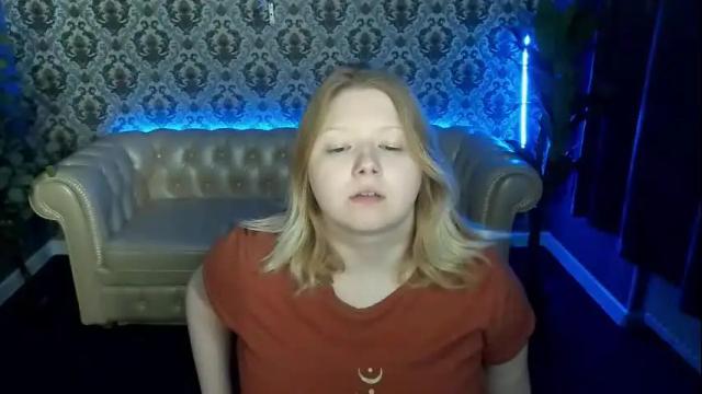 Image 3 of tinkerrbelll Stream on Chaturbate on 1 month ago
