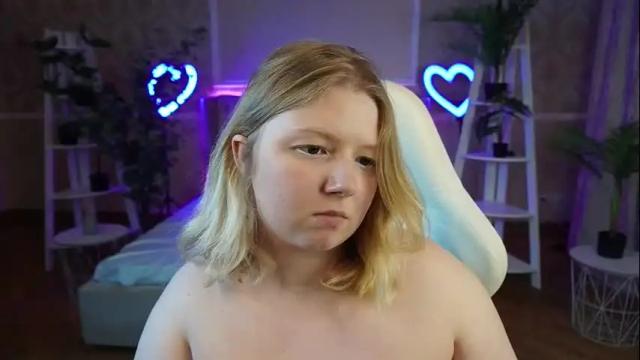 Image 12 of tinkerrbelll Stream on Chaturbate on 1 month ago