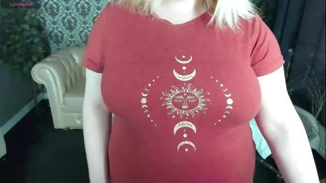 Image 8 of tinkerrbelll Stream on Chaturbate on 1 month ago