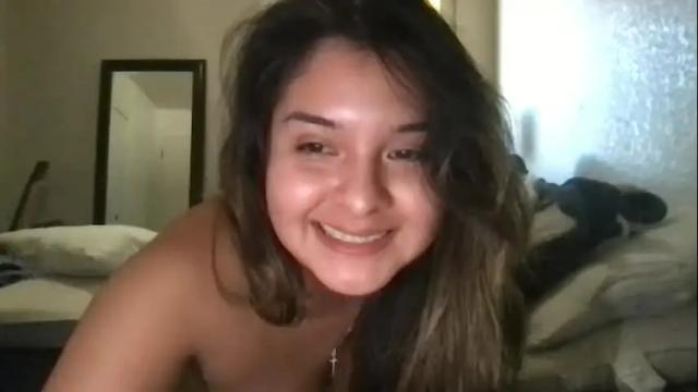 Image 8 of tinnnyym Stream on Chaturbate on 2 months ago