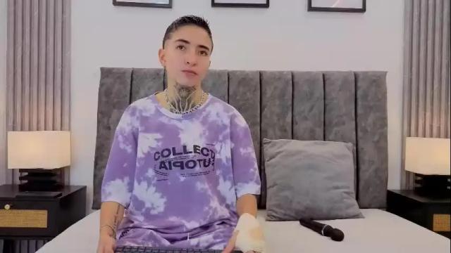 Image 8 of tinny_and_candy Stream on Chaturbate on 1 month ago