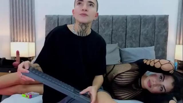 Image 8 of tinny_and_candy Stream on Chaturbate on 25 days ago