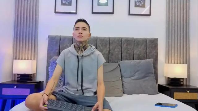 Image 8 of tinny_and_candy Stream on Chaturbate on 9 days ago
