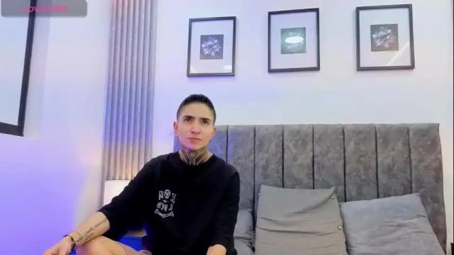 Image 3 of tinny_and_candy Stream on Chaturbate on 4 days ago
