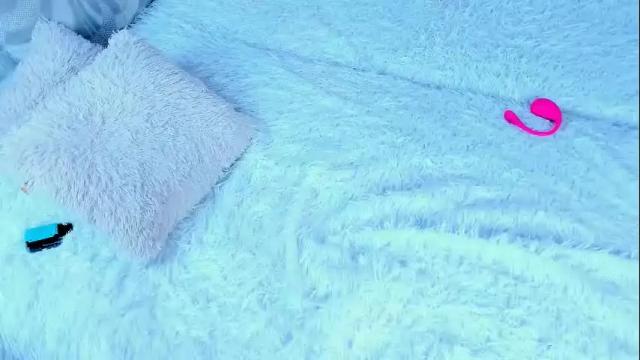 Image 3 of tiny_rony Stream on Chaturbate on 20 days ago